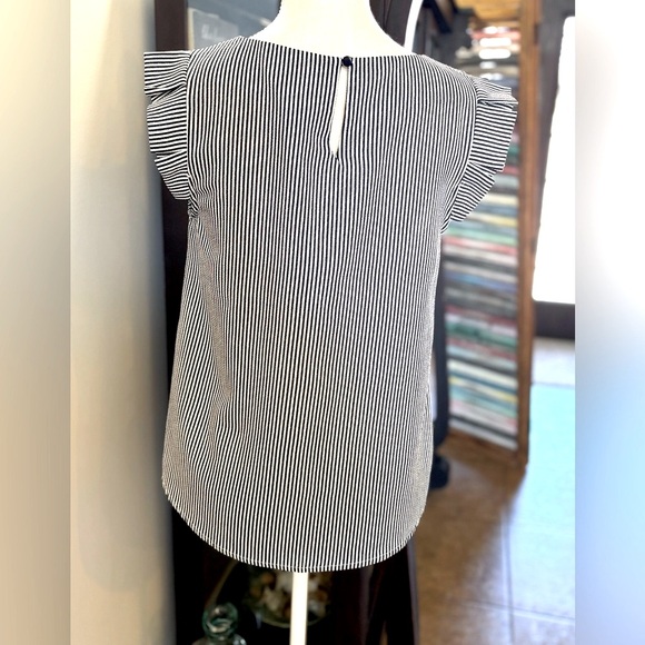 Monteau Flutter Sleeve Blouse. Women’s Sz-M Navy/White - Picture 2 of 9